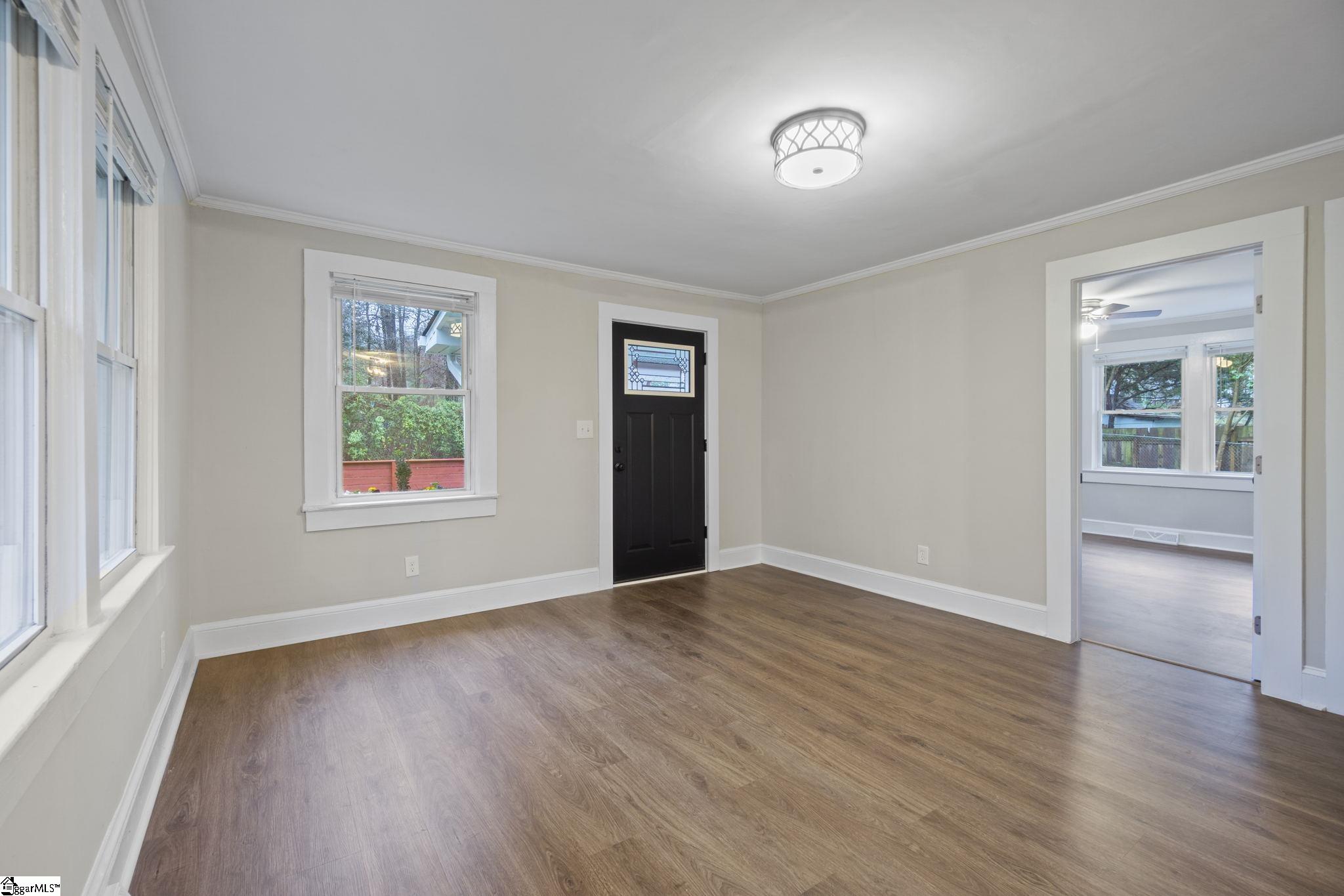 6 Hall Road Greenville, SC 29609 - Photo 4 of 25 Gallery Image 4