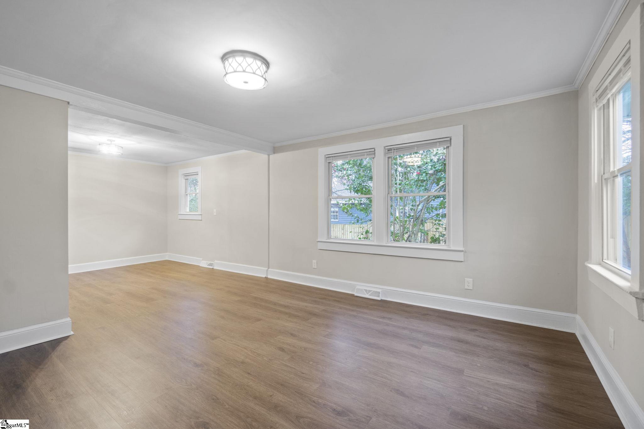 6 Hall Road Greenville, SC 29609 - Photo 5 of 25 Gallery Image 5