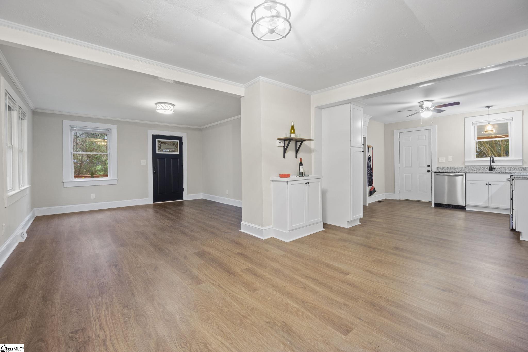 6 Hall Road Greenville, SC 29609 - Photo 9 of 25 Gallery Image 9