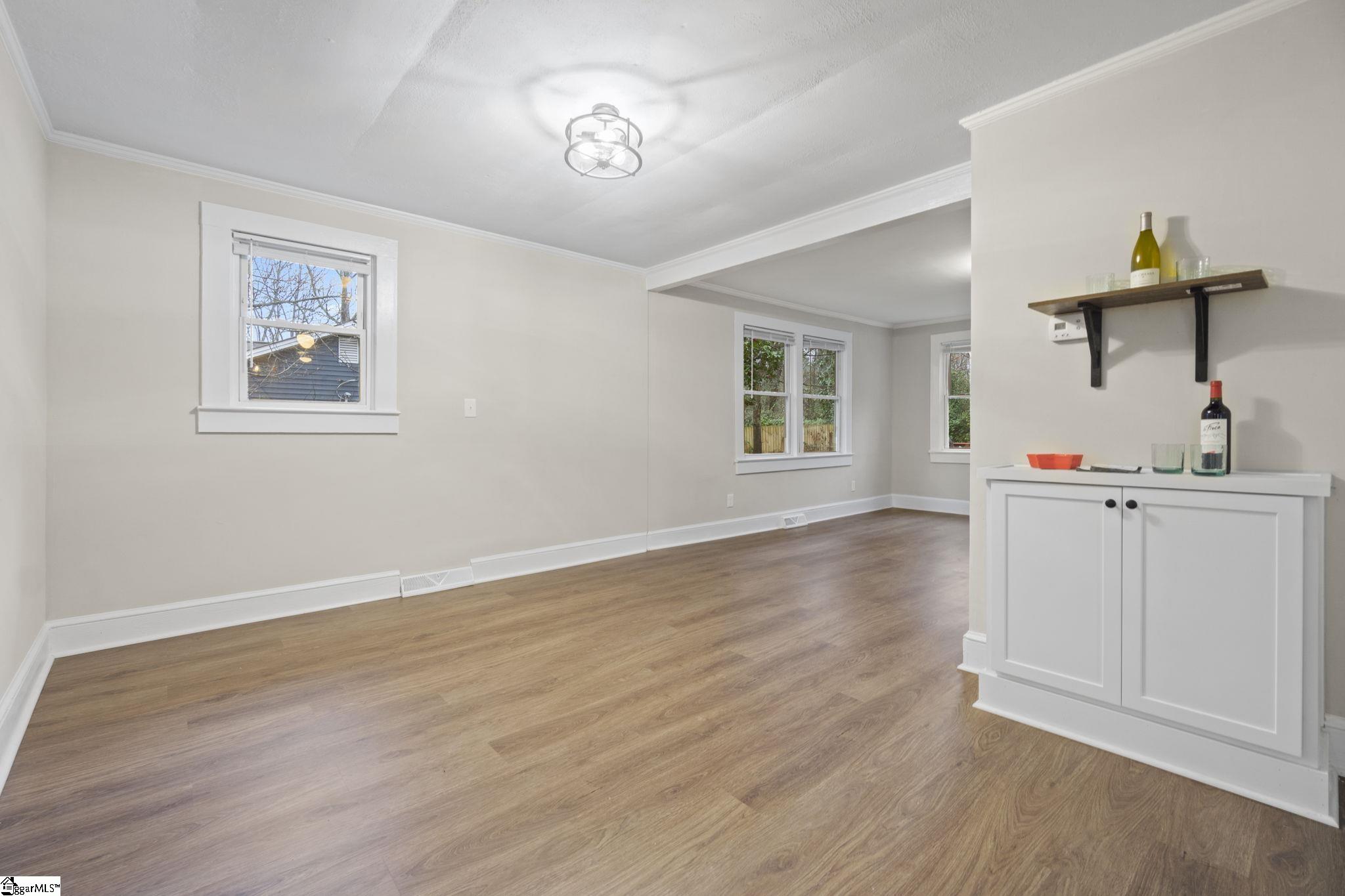 6 Hall Road Greenville, SC 29609 - Photo 10 of 25 Gallery Image 10