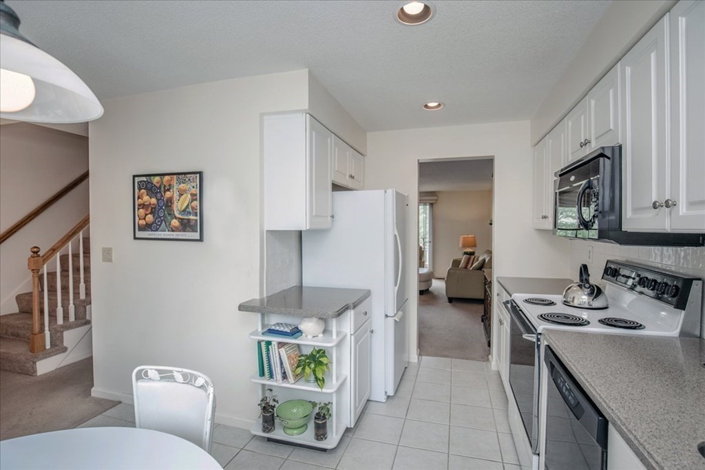 107 Abington Road, Unit 107 Danvers, MA 01923 - Photo 9 of 38 Gallery Image 9
