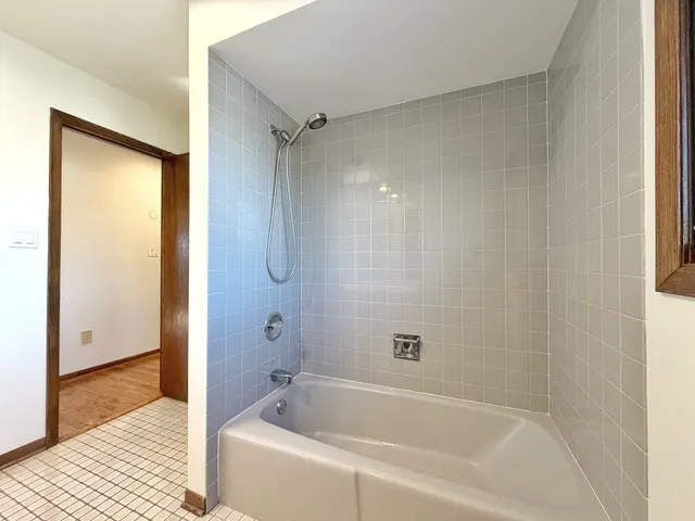 $4,500 | 6710 Wedgewood Lane, Willowbrook, IL 60527