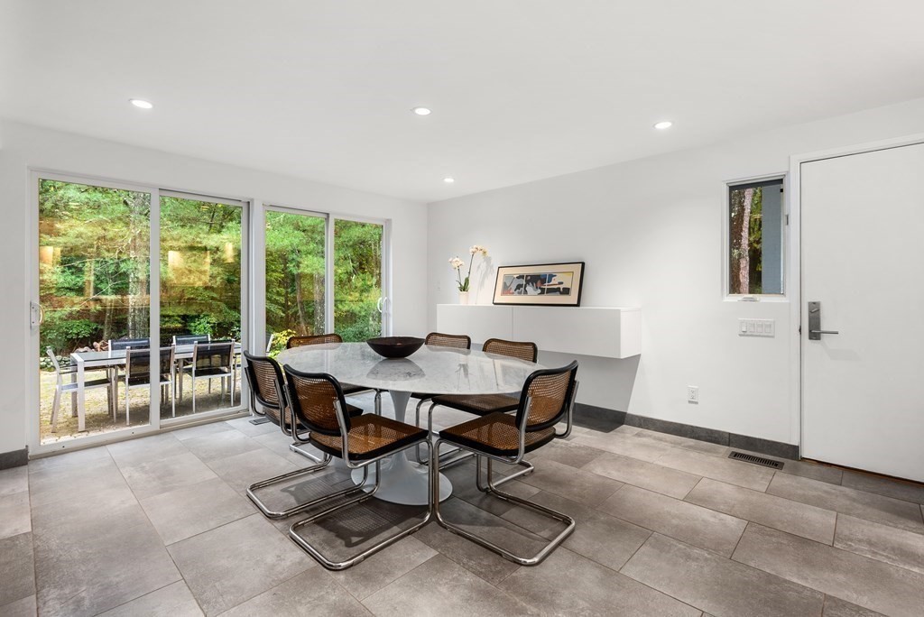 132 Woodridge Road Wayland, MA 01778 - Photo 17 of 42