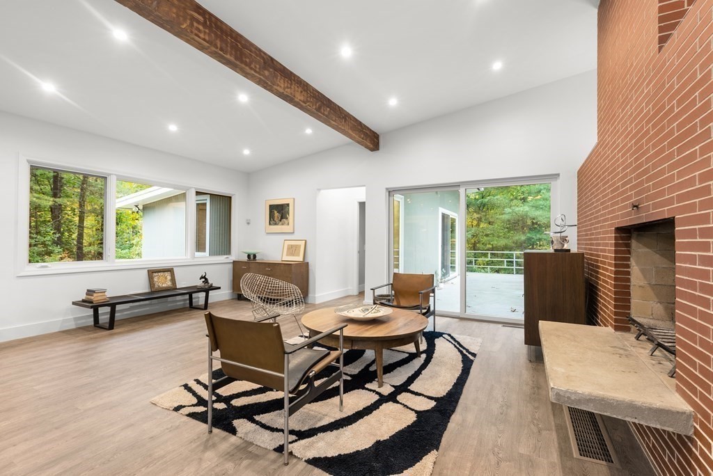 132 Woodridge Road Wayland, MA 01778 - Photo 3 of 42