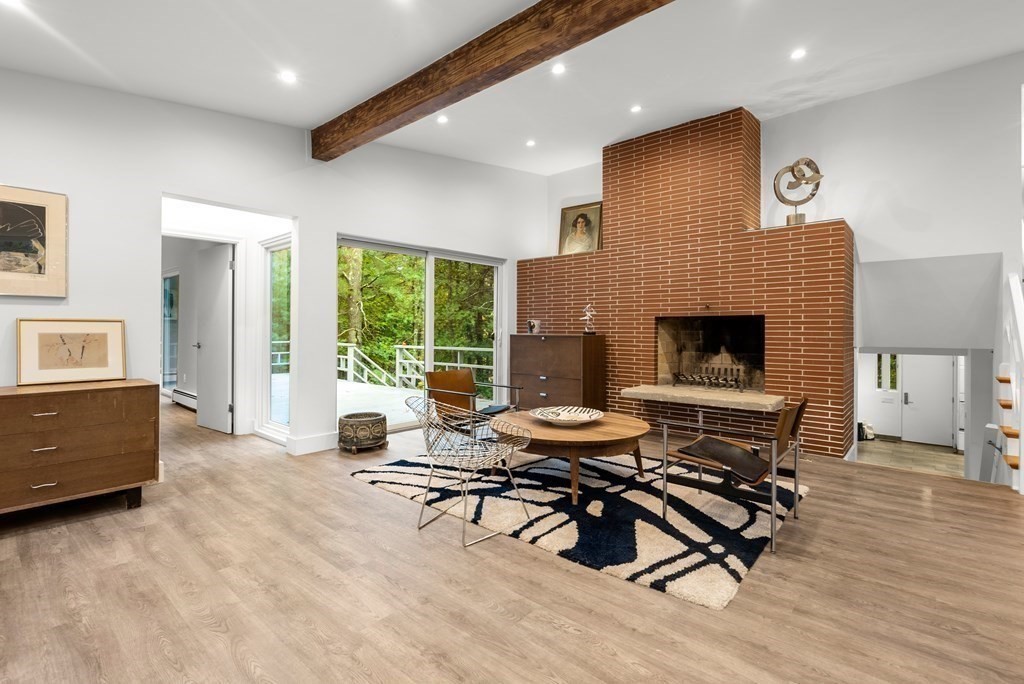 132 Woodridge Road Wayland, MA 01778 - Photo 4 of 42