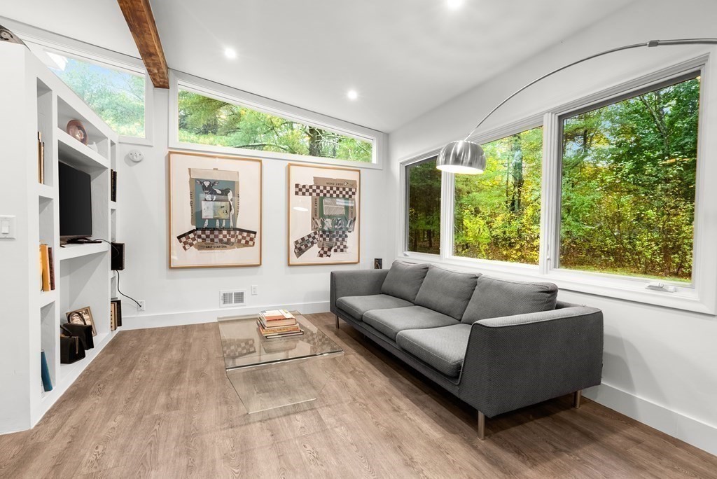 132 Woodridge Road Wayland, MA 01778 - Photo 6 of 42