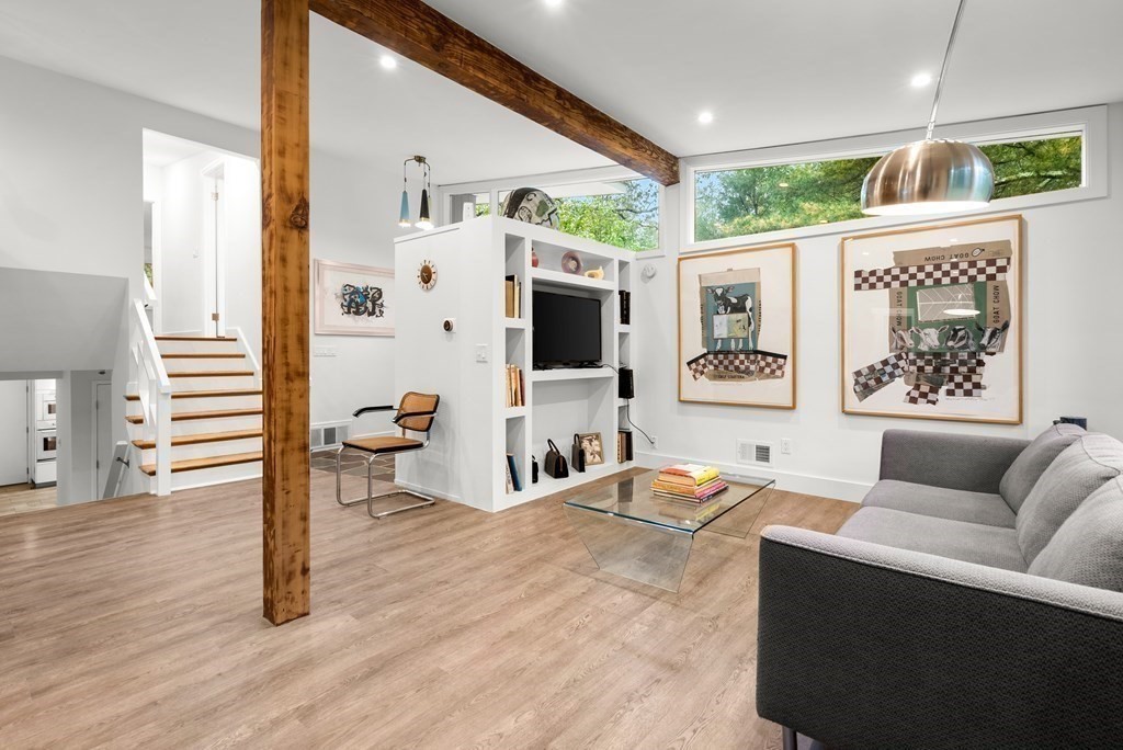 132 Woodridge Road Wayland, MA 01778 - Photo 7 of 42