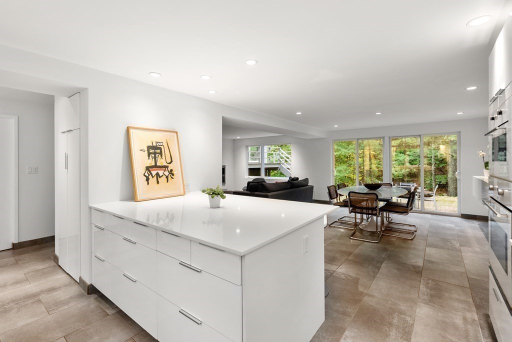 132 Woodridge Road Wayland, MA 01778 - Photo 10 of 42