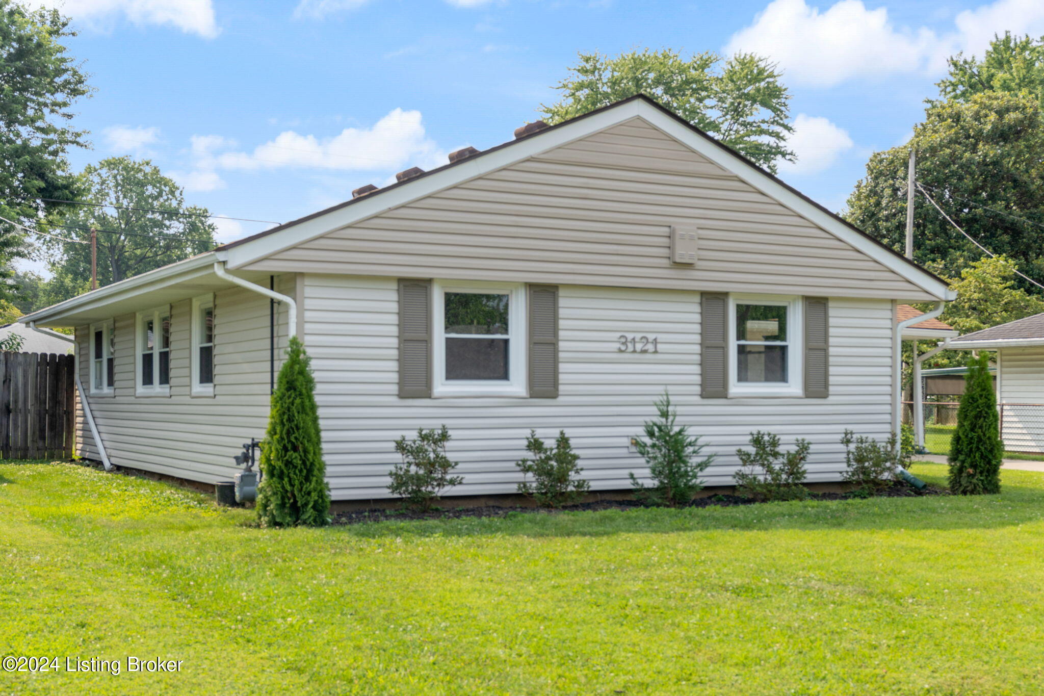 3121 Radiance Road Louisville, KY 40220 - Photo 3 of 36 3121 Radiance Rd-3