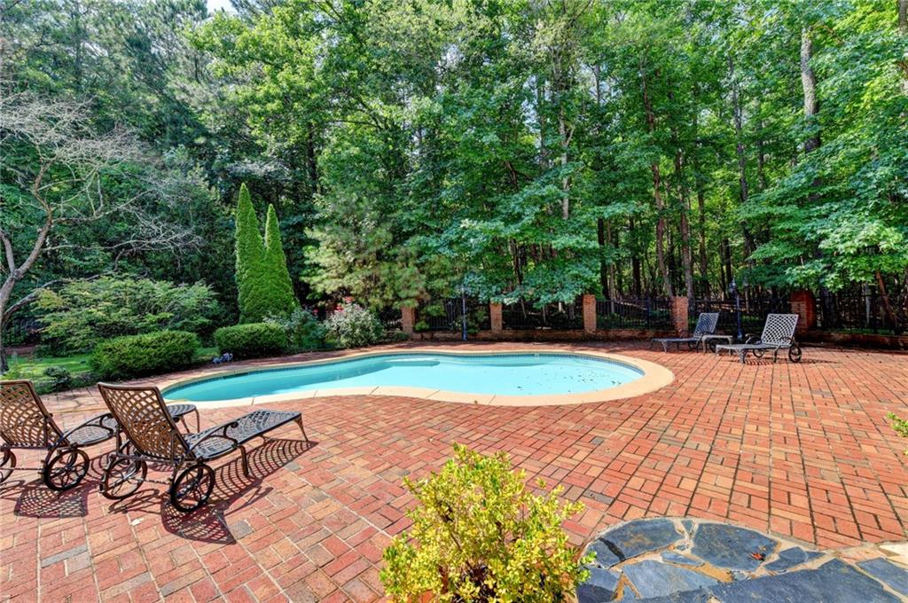 385 5 Acre Road Alpharetta, GA 30004 - Photo 34 of 37