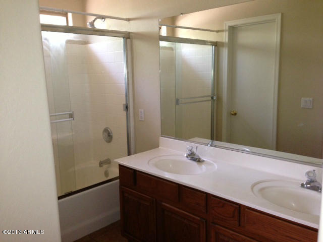 5209 West Pecan Road Laveen, AZ 85339 - Photo 9 of 18 Master Bathroom (2)