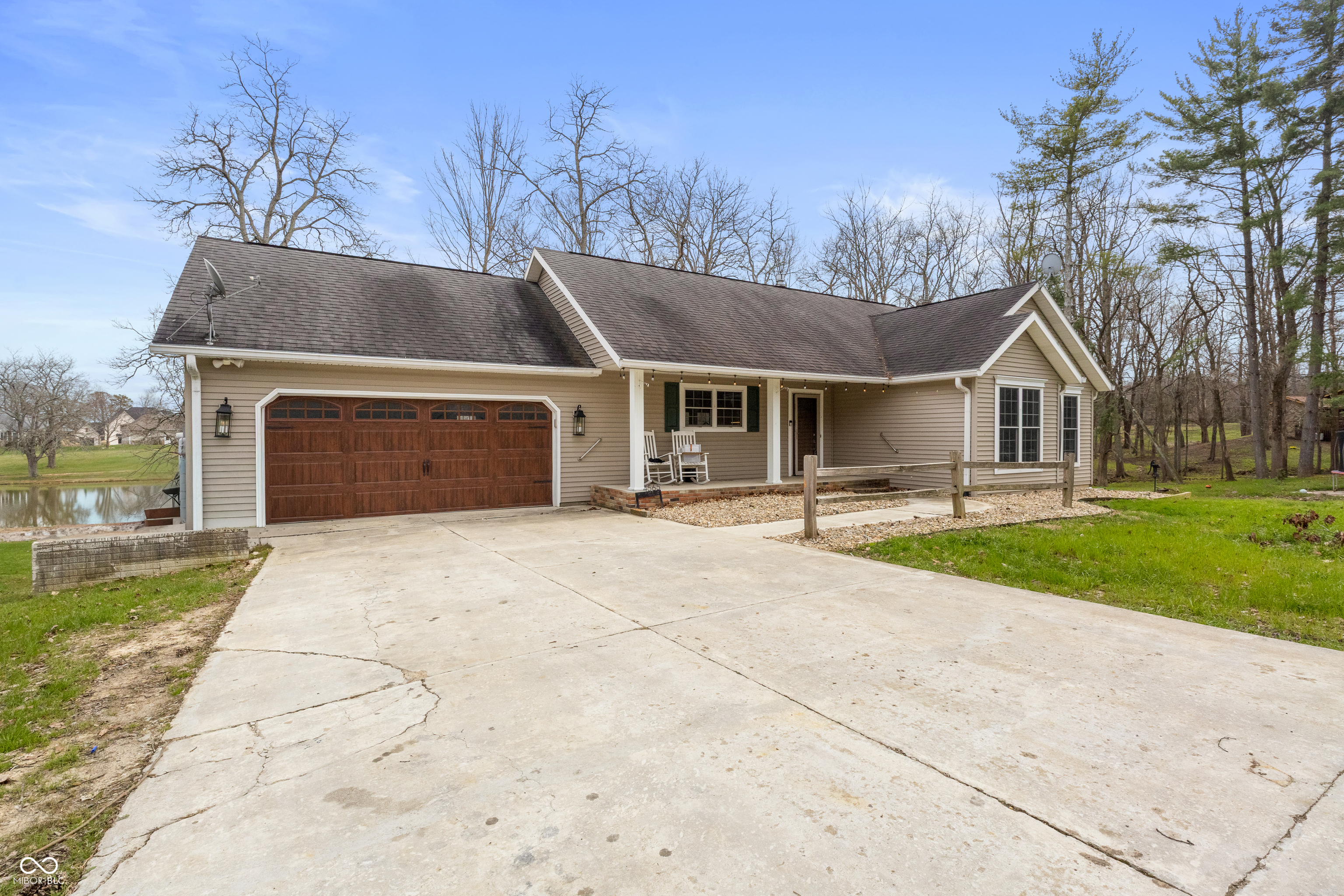 4565 West Carr Hill Road Columbus, IN 47201 - Photo 2 of 55 Gallery Image 2
