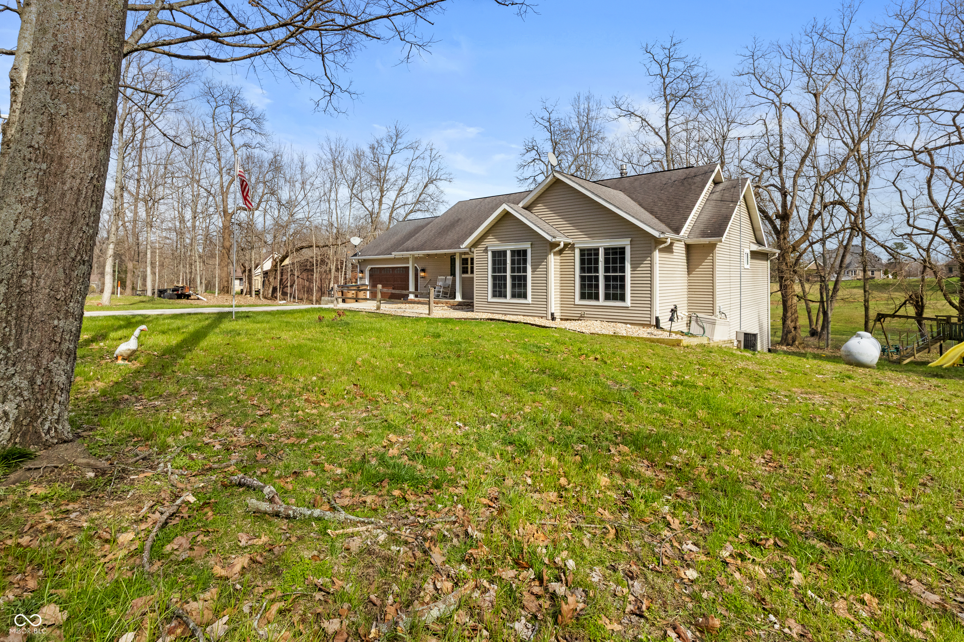 4565 West Carr Hill Road Columbus, IN 47201 - Photo 3 of 55 Gallery Image 3
