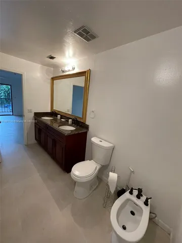 $3,000 | 2718 South University Drive, Unit 17C, Davie, FL 33328