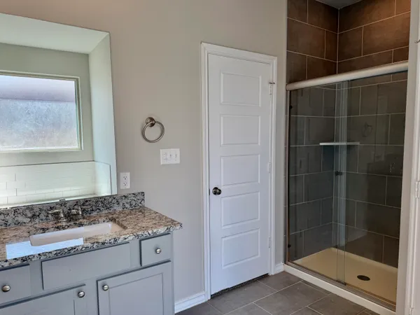 $1,800 | 723 East 17th Street, Wolfforth, TX 79382