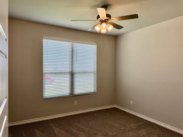 $1,800 | 723 East 17th Street, Wolfforth, TX 79382