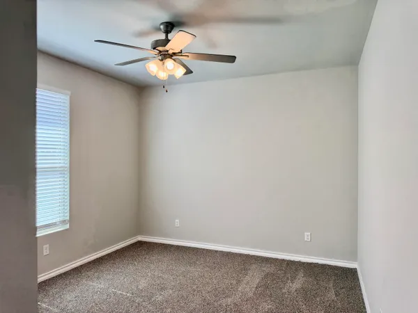 $1,800 | 723 East 17th Street, Wolfforth, TX 79382