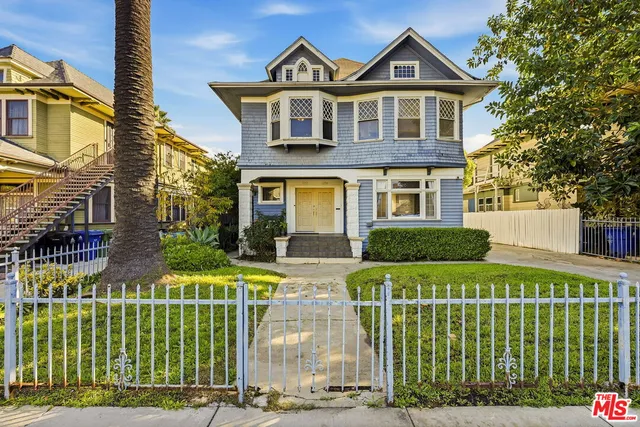 $1,168,800 | 2712 Kenwood Avenue, Los Angeles, CA 90007
