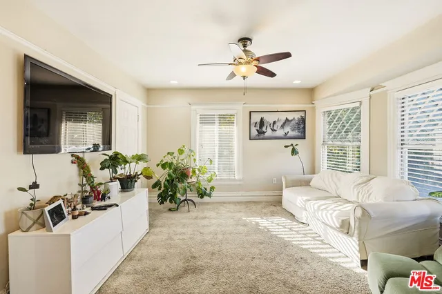 $1,168,800 | 2712 Kenwood Avenue, Los Angeles, CA 90007