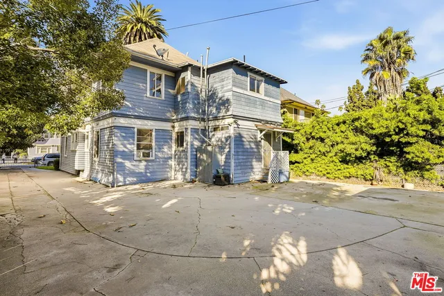 $1,168,800 | 2712 Kenwood Avenue, Los Angeles, CA 90007