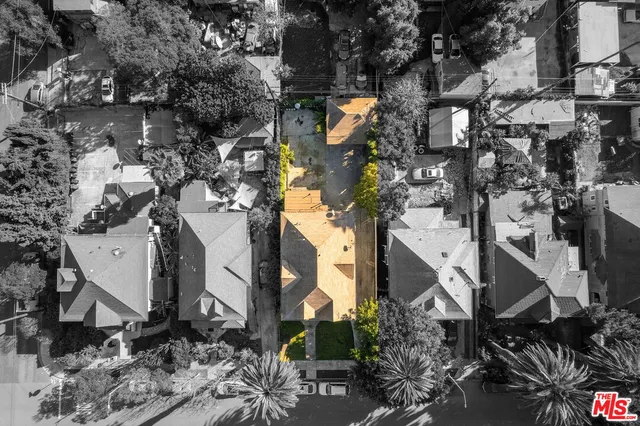 $1,168,800 | 2712 Kenwood Avenue, Los Angeles, CA 90007