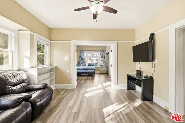 $1,168,800 | 2712 Kenwood Avenue, Los Angeles, CA 90007