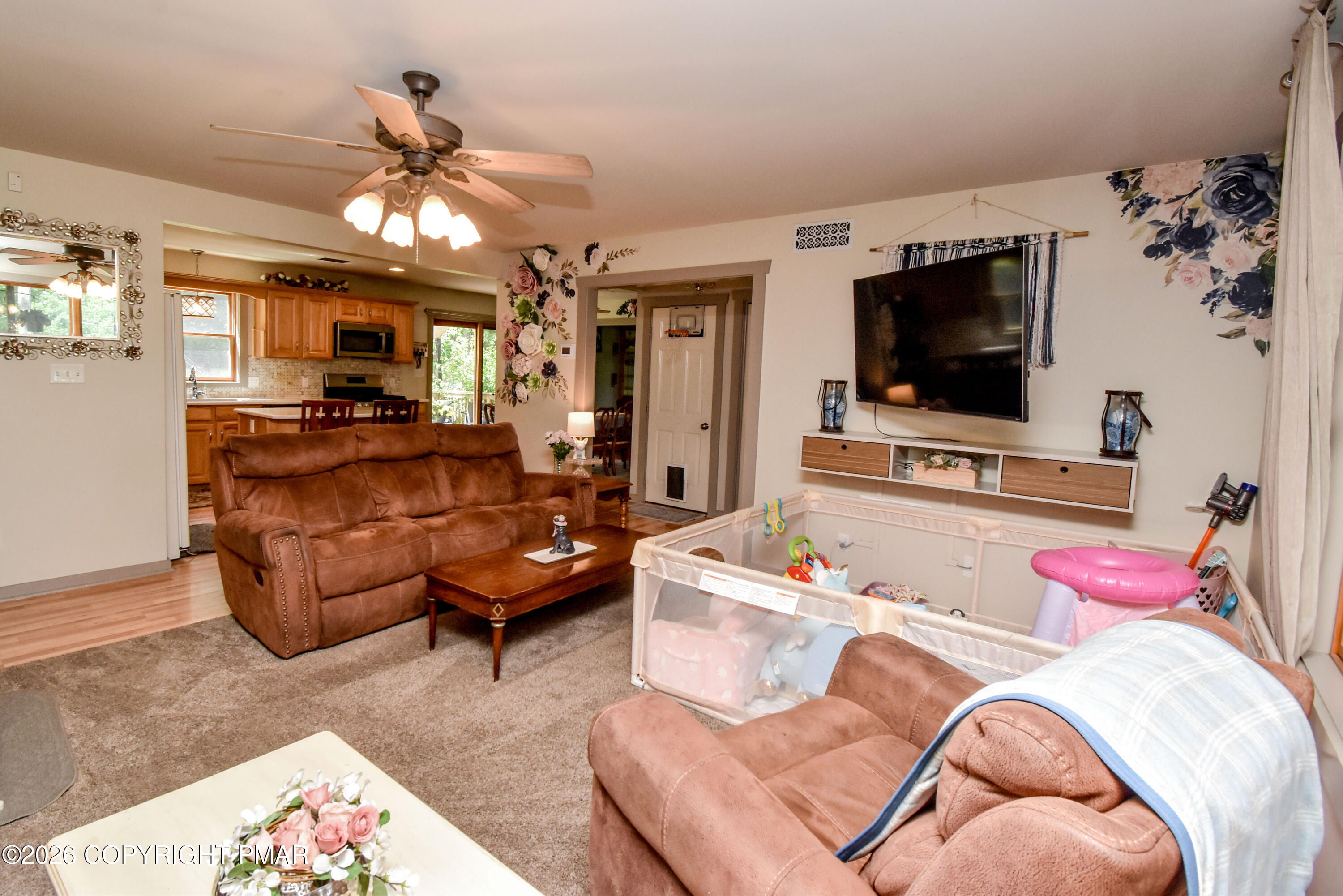 186 Quiet Valley Road Stroudsburg, PA 18360 - Photo 12 of 64 Family Room 3
