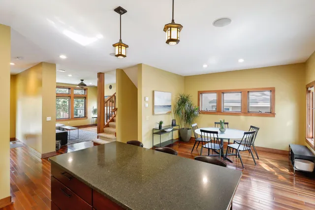 $3,750 | 2313 Cole Avenue Southeast, Minneapolis, MN 55414