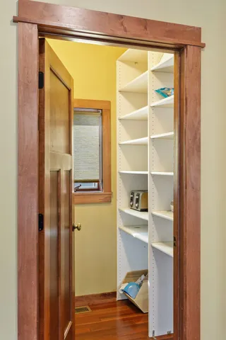 $3,750 | 2313 Cole Avenue Southeast, Minneapolis, MN 55414