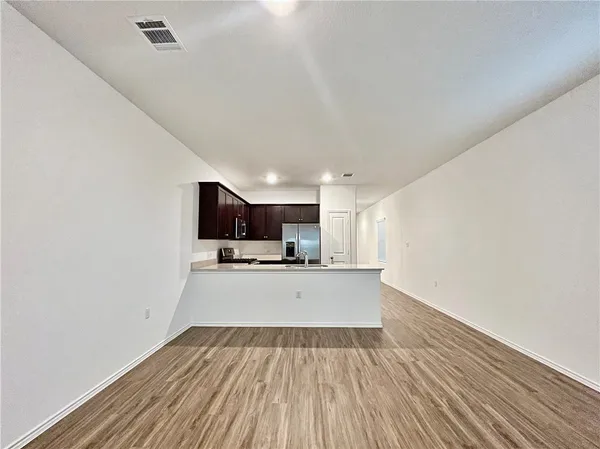 $2,000 | 14217 Lyndora Lane, Manor, TX 78653