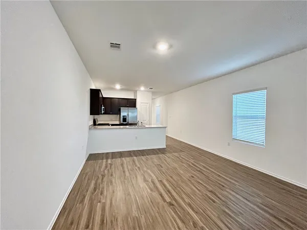 $2,000 | 14217 Lyndora Lane, Manor, TX 78653