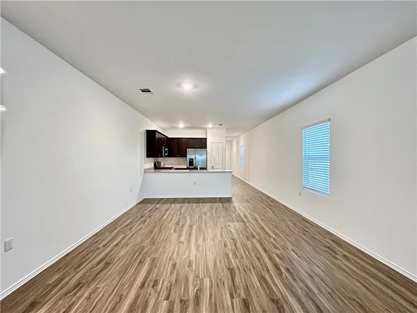 $2,000 | 14217 Lyndora Lane, Manor, TX 78653