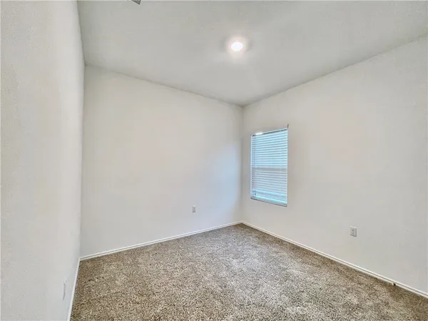 $2,000 | 14217 Lyndora Lane, Manor, TX 78653