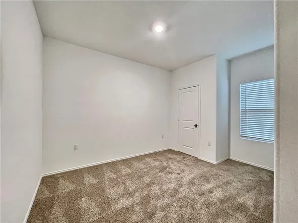 $2,000 | 14217 Lyndora Lane, Manor, TX 78653