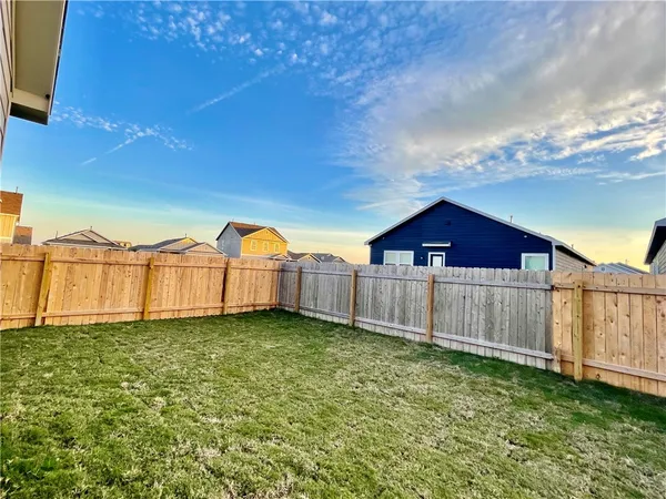 $2,000 | 14217 Lyndora Lane, Manor, TX 78653