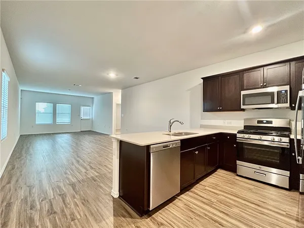 $2,000 | 14217 Lyndora Lane, Manor, TX 78653