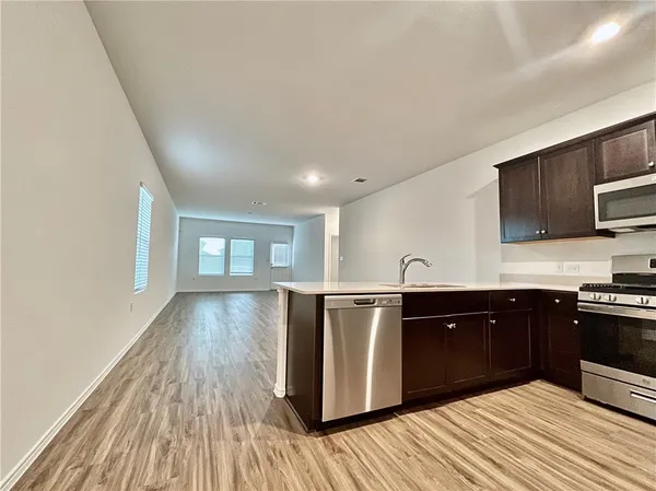 $2,000 | 14217 Lyndora Lane, Manor, TX 78653