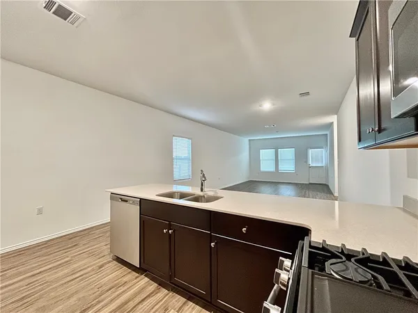 $2,000 | 14217 Lyndora Lane, Manor, TX 78653