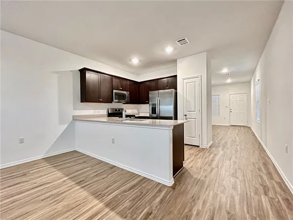 $2,000 | 14217 Lyndora Lane, Manor, TX 78653