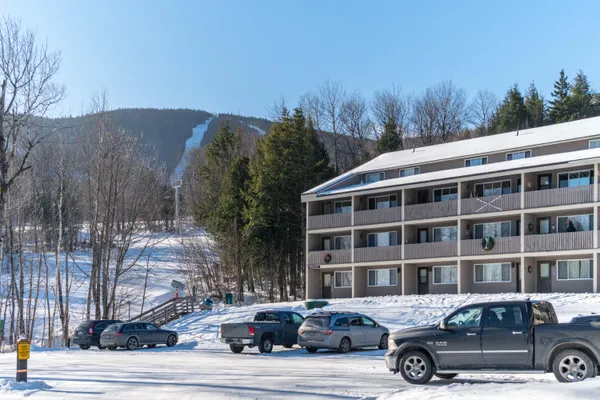$395,000 | 8 Fall Line Drive, Unit N208, Newry, ME 04261