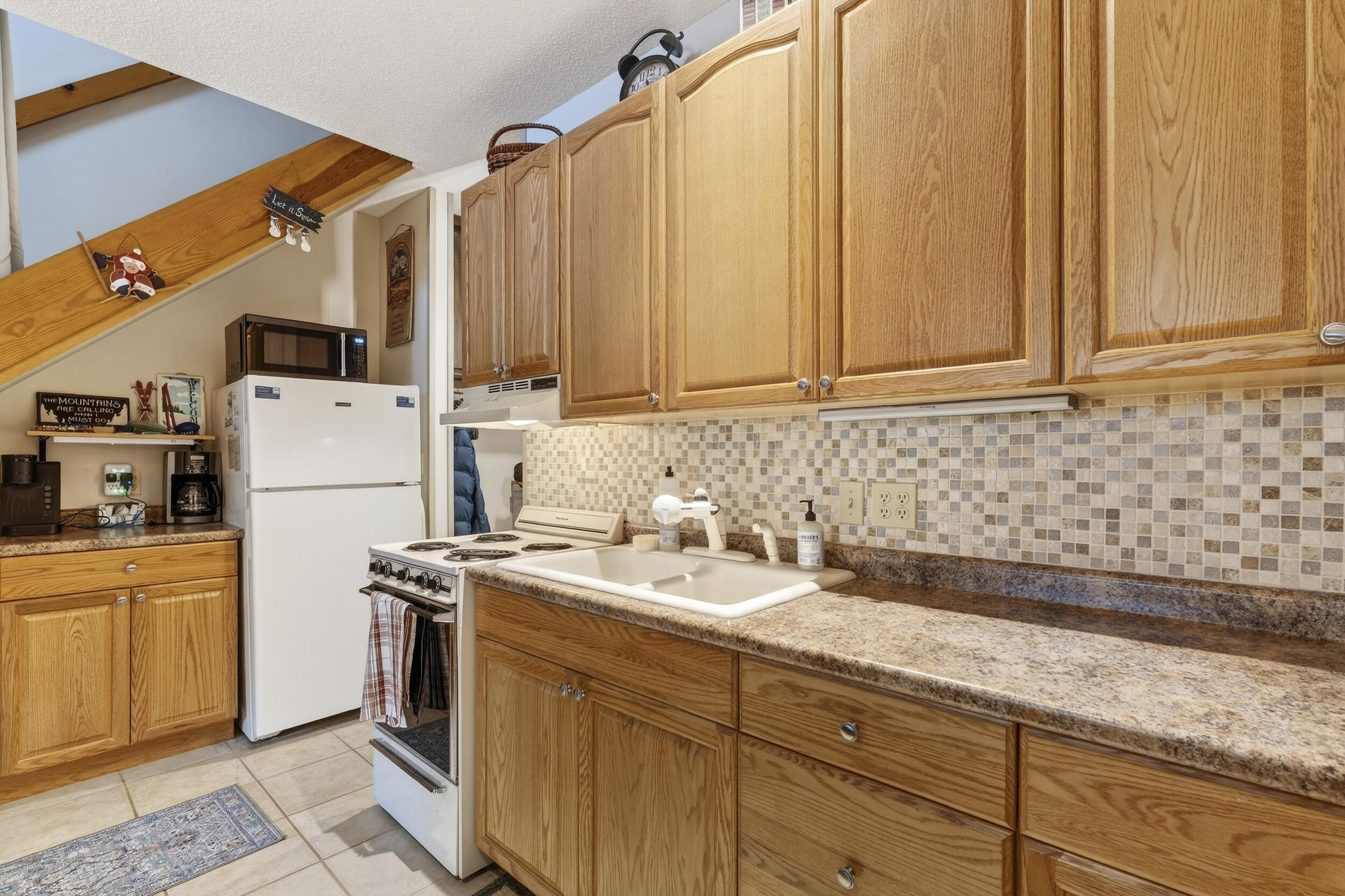 8 Fall Line Drive, Unit N208 Newry, ME 04261 - Photo 7 of 39 12_falllineunitn208-6