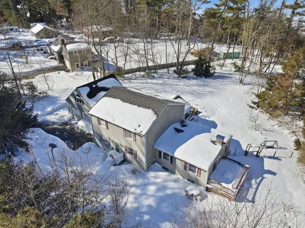 $750,000 | 40 Fosdick Road, Carver, MA 02330