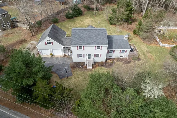 $749,900 | 40 Fosdick Road, Carver, MA 02330