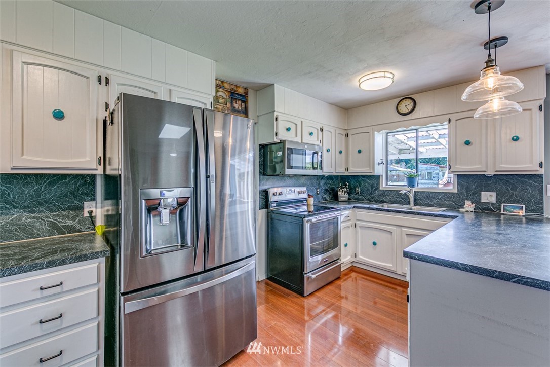 51 Pearce Road Port Angeles, WA 98362 - Photo 11 of 40 Gallery Image 11