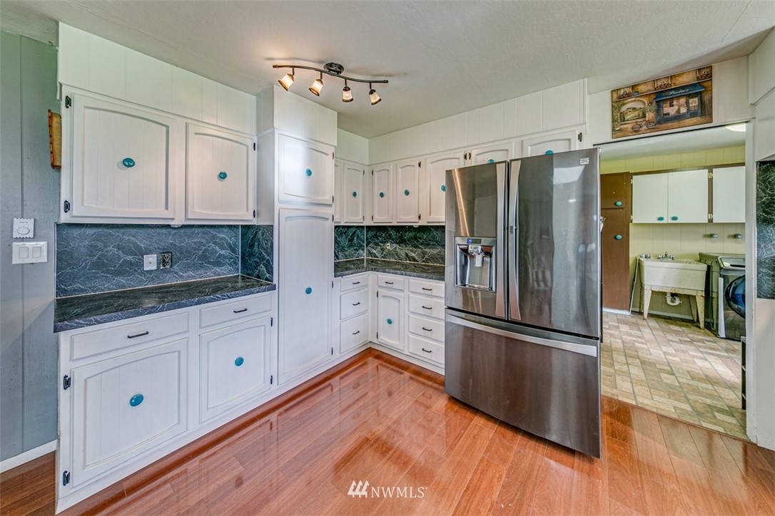 51 Pearce Road Port Angeles, WA 98362 - Photo 10 of 40 Gallery Image 10