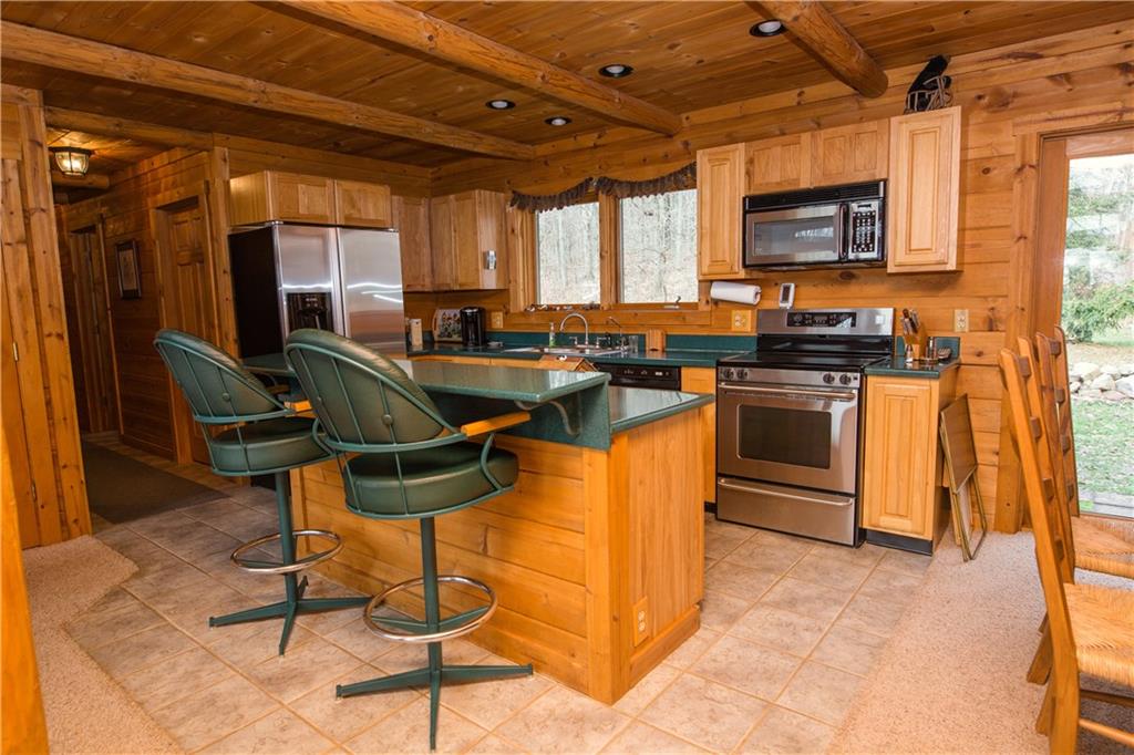 841 East Lake Road Transfer, PA 16154 - Photo 8 of 25 Gallery Image 8