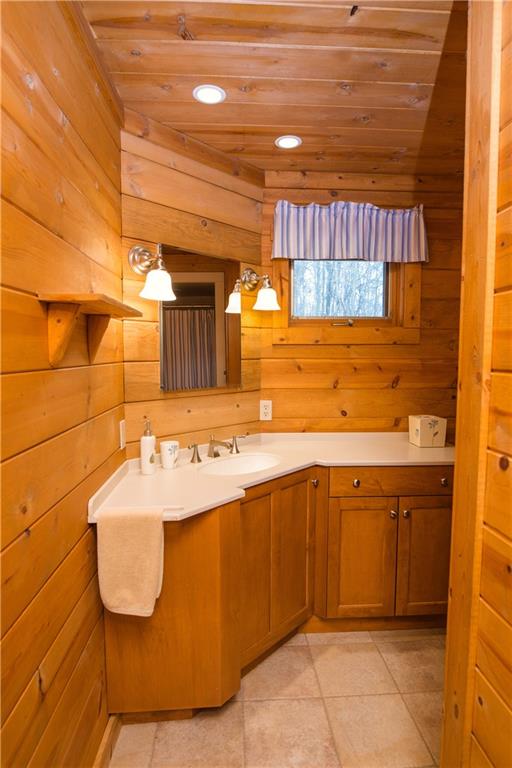 841 East Lake Road Transfer, PA 16154 - Photo 10 of 25 Gallery Image 10
