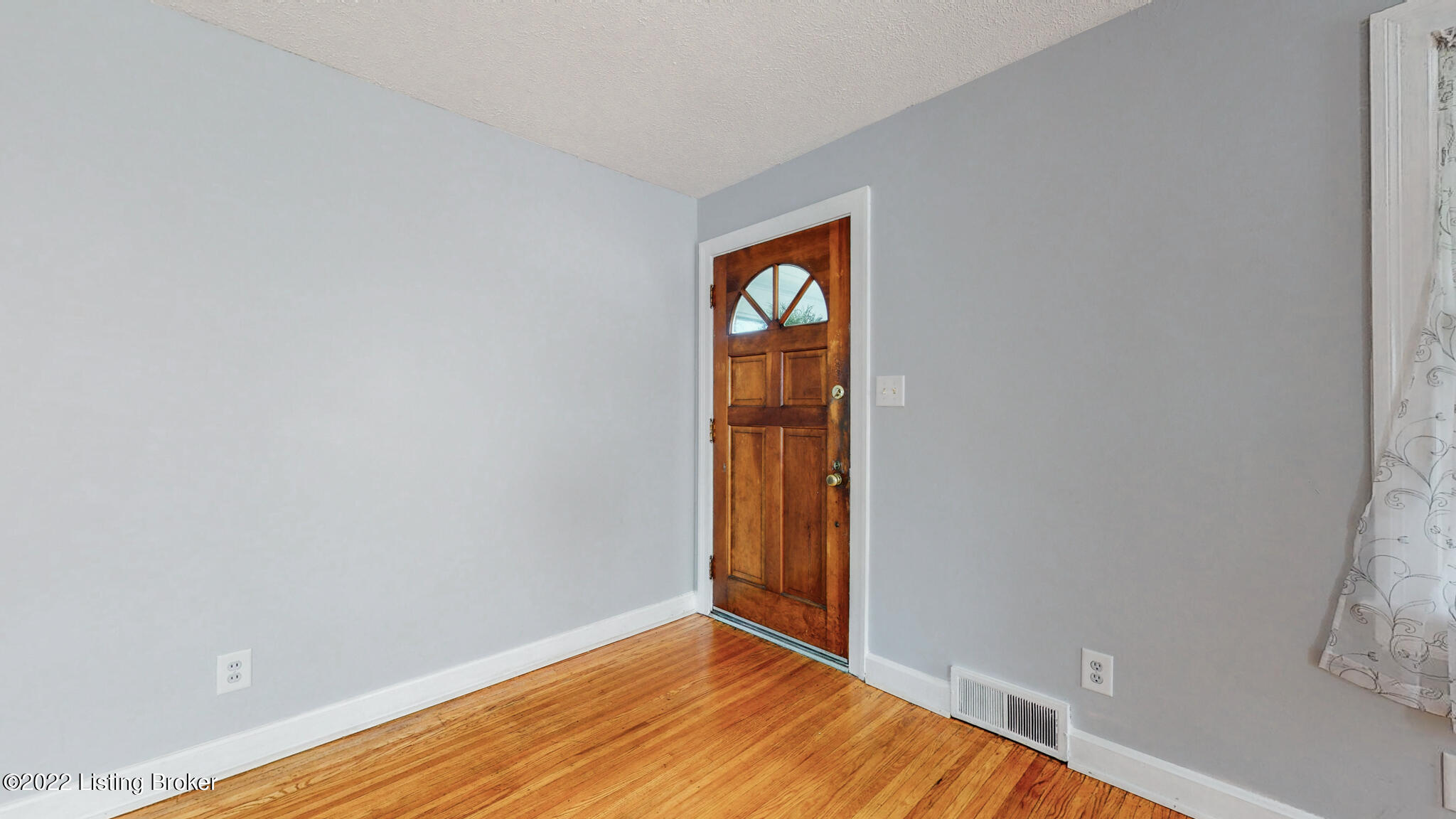 2910 Beaumont Road Louisville, KY 40205 - Photo 10 of 36 2910 Beaumont Rd Louisville KY 40205-3