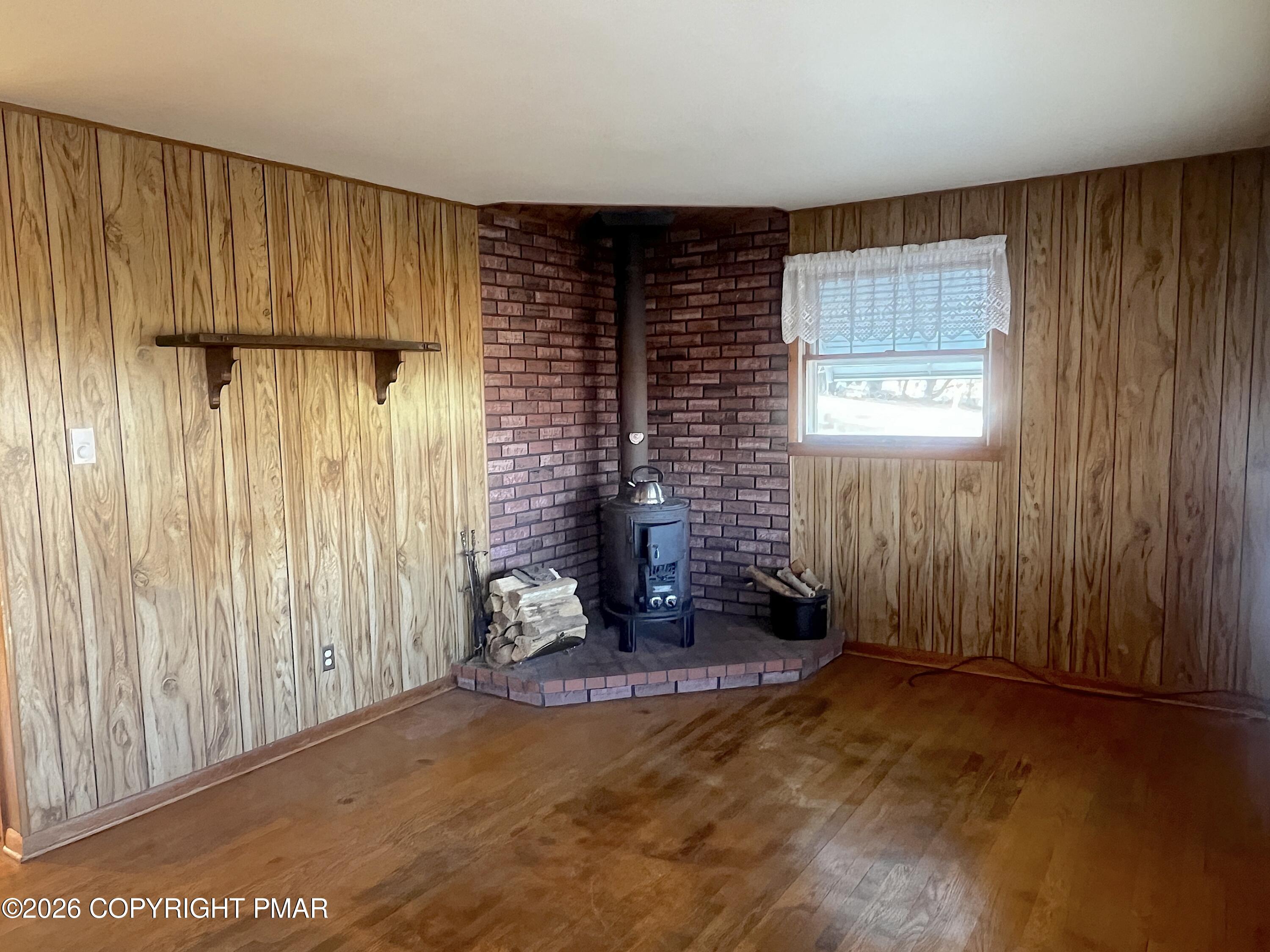 617 School Road Nazareth, PA 18064 - Photo 9 of 30 an empty room with windows