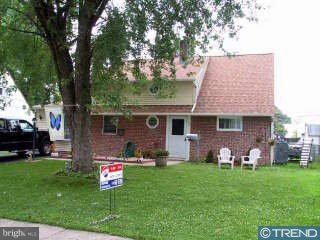 27 Grapevine Road Levittown, PA 19057 - Photo 1 of 6